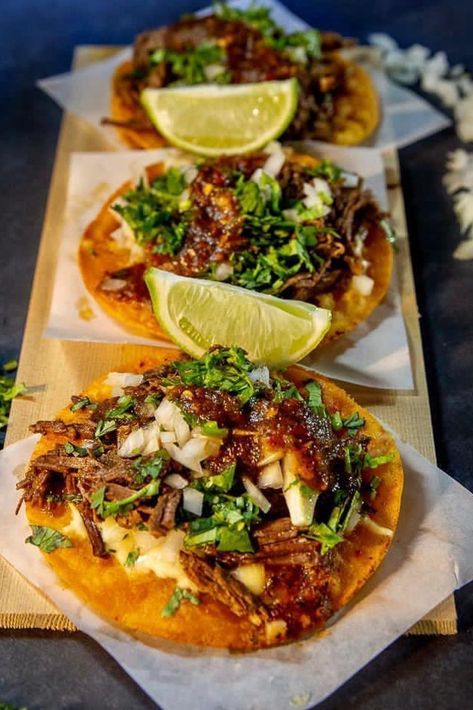 Birria Tacos Mexican Food Truck Ideas, Food Truck Burritos, Food Truck Food Photography, Barras Tacos, Bbq Catering Ideas, Wedding Street Food, Mexican Aesthetic Food, Mexican Food Pictures, Taco Truck At Wedding