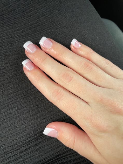 Easy White French Tip Nails, White Tip Dip Nails, Dip White Tip Nails, Dip Powder Nails White Tips, Powder Dipped Nails French Tip, Sns Dipping Powder Nails French Tip, Powder Gel Nail Ideas, French Nail Dip Powder, White French Dip Nails