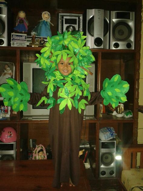 Tree Fancy Dress Ideas For Kids, Wizard Of Oz Tree Costume, Tree Costume For Kids, Tree Costume Diy, Tree Fancy Dress, Tree Halloween Costume, Fancy Dress Costumes Kids, Clown Crafts, Fancy Dress Competition