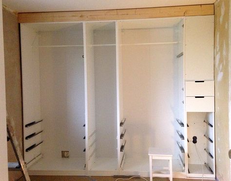 Built-in Pax wardrobe and nightstand - IKEA Hackers Nordli Dresser, Ikea Walk In Closet, Entryway Mudroom Ideas, Nightstand Ikea, Stand Alone Closet, Dressing Pax, Bed Hacks, Ikea Wardrobe Hack, Malm Ikea