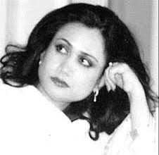 Parveen Shakir Poetry, 2 Lines Poetry, Poetry English, Urdu Love Poetry, Parveen Shakir, English Poetry, Cute Muslim Couples, Insta Profile Pic, Love Poetry Urdu