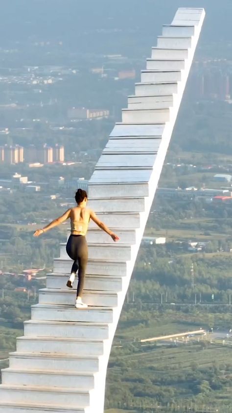 This white stairway is currently trending on social media: Built on the edge of a cliff in Fuxi Mountain in central China’s Zhengzhou, the stairway is... Running Up Stairs, Stairs Into Water, Heavens Gate China, Stairway To Heaven China, Heaven Stairs, China Bridge, Chinese Mountains Photography, Edge Of A Cliff, Zhengzhou