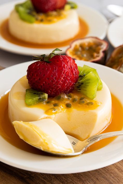 Passionfruit Panna Cotta, Passion Fruit Panna Cotta, Creme Brulle, Passion Fruit Dessert, Flower Party Ideas, Passion Fruit Recipes, Passion Fruit Mousse, Passionfruit Recipes, Passion Fruit Syrup