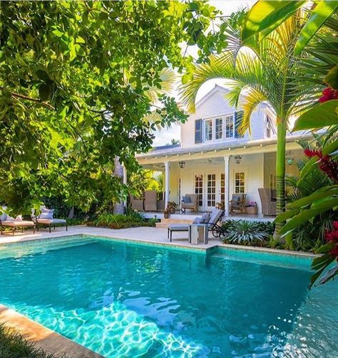 Bahamas House, Beach Front House, Key West Cottage, Marsai Martin, Island Homes, Large Pool, West Home, Pool Home, Dream Beach Houses