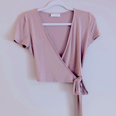 Miou Muse Muted Lilac Crisscross Ballet Wrap Front Tie Top New With Tags- Boutique Super Soft Wrap Top 92% Rayon 8% Spandex Lengtv Ethereal Casual, Ballet Wrap Top, Purple Shorts, Front Tie Top, Tie Top, Wrap Top, Criss Cross, Muse, Lilac