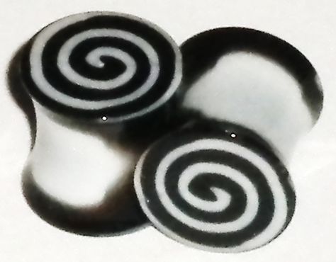 Black Spiral Swirl Plugs - $3.99 - Ear "Gauges" - Double Flared - Acrylic Ear Gauge Jewelry, Cool Ear Gauges, Tim Burton Swirl, Gauge Aesthetic, Cool Gauges, Ear Plugs And Gauges, Gauges Aesthetic, Pretty Plugs, Gauged Ears