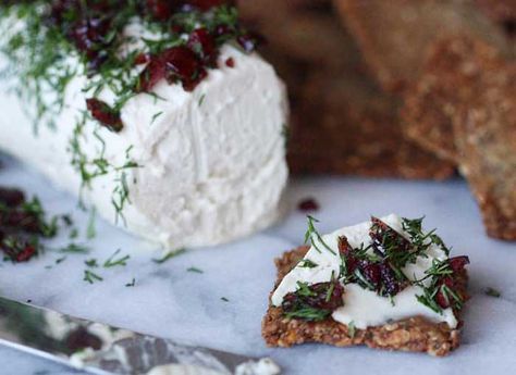 Best Vegan Cheese Recipe EVER - Cranberry Dill Goat Cheese Vegan Goat Cheese, Vegan Cheese Recipe, Best Vegan Cheese, Plant Based Cheese, Nut Cheese, Vegan Cheese Recipes, Dairy Free Cheese, Vegan Thanksgiving, Vegan Christmas