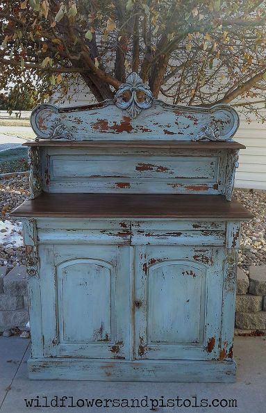 classic beauty, cleaning tips, home decor, home maintenance repairs, painted furniture, painting Wooden Chest Of Drawers, Repainting Furniture, Shabby Furniture, Revamp Furniture, Rustic Vintage Decor, Chest Furniture, Primitive Furniture, Wooden Drawers, Furniture Rehab