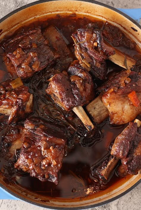 Short Rib Recipes Oven, Braised Beef Short Ribs Recipe, Pork Short Ribs, Ribs Recipe Oven, Braised Beef Recipes, Braised Short Ribs Recipe, Beef Ribs Recipe, Beef Short Rib Recipes, Oxtail Recipes