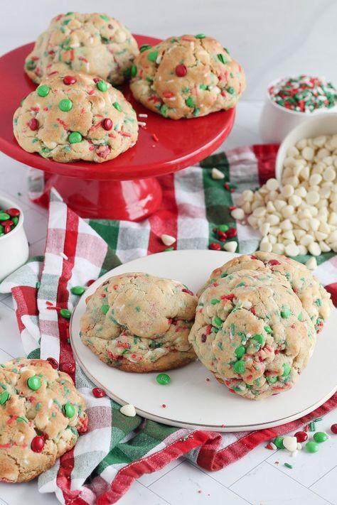 Funfetti M&M Christmas Cookies - Baking with Blondie Dipped Ginger Cookies, Baking With Blondie, Brian Setzer, Funfetti Cookies, Giant Cookie, Christmas Friends, Christmas Sprinkles, Cookies Baking, Sprinkle Cookies