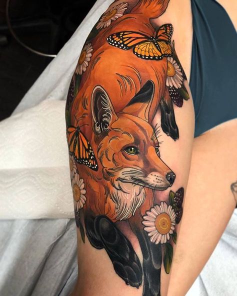 Fox tattoo by Arielle Gagnon (@mermaidsketches) from Montreal, Canada #canadatattoo #tattoocanada #montrealtattoo #neotradtattoo #neotraditionaltattoo #neotraditional #foxtattoo #cattattoo #ladybirdtattoo #birdstattoo Natur Tattoo Arm, Lotusblume Tattoo, Fox Tattoo Design, Neotraditional Tattoo, Incredible Tattoos, Good Photo, Fox Tattoo, Grey Tattoo, Nature Tattoos