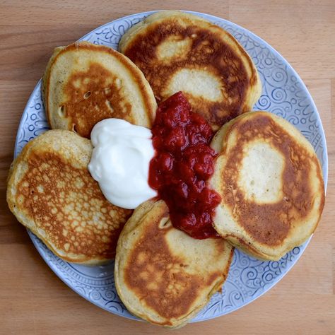 Pancake Bacon, Norwegian Pancakes, Burgers Vegetarian, Recipes Pancakes, Norwegian Cuisine, Cooking Japanese, Desserts Cheesecake, Norwegian Recipes, Scotch Pancakes