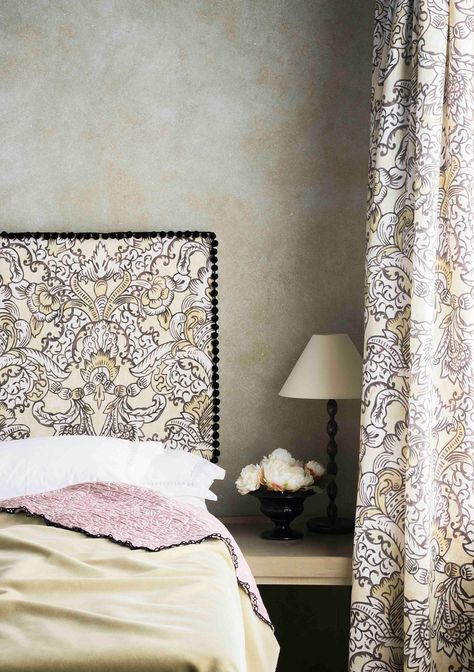 Bedroom Wardrobe Ideas Sliding Doors, Bedroom Wardrobe Ideas, Headboard Inspiration, Bed Heads, Bedroom Wardrobe Design, Antique Wallpaper, Headboard Styles, Fabric Trimmings, Fabric Headboard