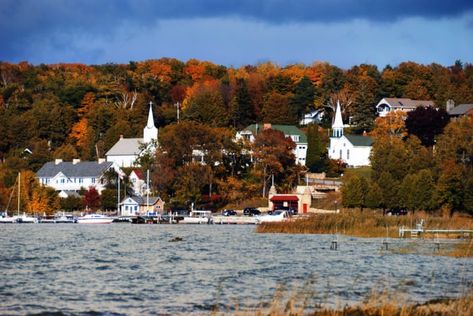 Wisconsin's Sturgeon Bay Is The Cape Cod Of The Midwest And It's Stunning Sturgeon Bay Wisconsin, Door County Wi, Door County Wisconsin, Sturgeon Bay, Wisconsin Travel, Door County, Scenic Drive, Lake Michigan, Vacation Destinations