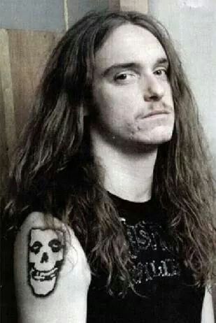 Cliff Burton, Metallica Misfits Tattoo, The Righteous Brothers, Jason Newsted, Cliff Burton, Bruce Dickinson, Tour Bus, Music Pics, Musica Rock, Power Metal