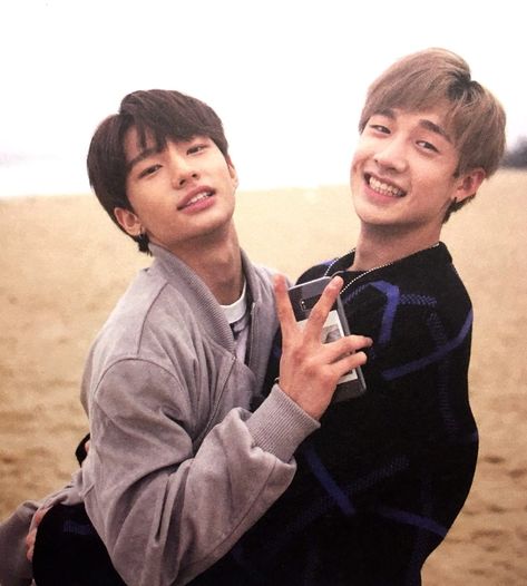 dae, and a flower ♡ on Twitter: "a thread of chan hugging hyunjin just because i wanna cry over them… " Kpop Duos, Bonnie Clyde, Kid Memes, James Potter, Hwang Hyunjin, One Shot, Bang Chan, Fan Fiction, Lee Min Ho