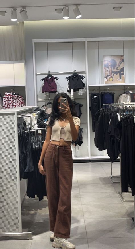 Brown Wide Leg Pants, Aesthetic Brown, Casual College Outfits, Desi Fashion Casual, Korean Casual Outfits, Trendy Dress Outfits, Everyday Fashion Outfits, Casual Day Outfits, Quick Outfits