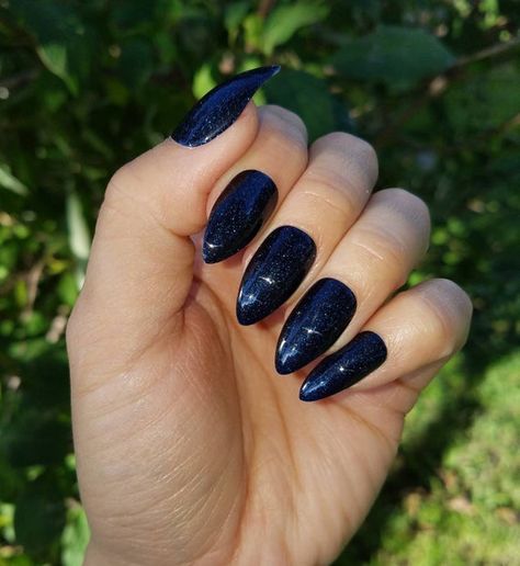 Deep Blue Sparkle Nails, Blue Sparkle Nails Short, Dark Blue Sparkly Nails, Sparkle Nails Short, Nails Short Almond Shape, Blue Sparkly Nails, Nails Dark Blue, Sky Blue Nails, Oval Shaped Nails