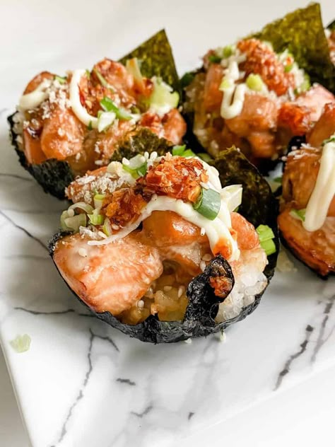 Salmon Cups Recipes Baked, Salmon Muffin Cups, Baked Salmon Cups, Shrimp Sushi Bake Recipe, Salmon Rolls Baked, Salmon Cup Recipes, Sushi Bites Recipe, Salmon Muffin Recipe, Sushi Bites Appetizers