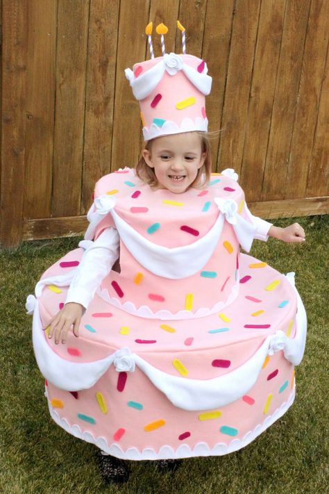 creatively christy: Halloween Costumes 2013 Cake Pop Costume, Halloween Baby Photos, Cake Costume, Cake Halloween, Halloween Costumes For 3, Costume Works, Fancy Costumes, Halloween Costume Contest, Black Christmas Trees