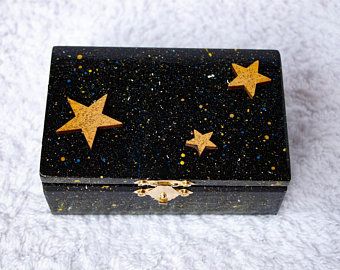 Rustic memory box Wooden stained chest Night sky moon stars wood money box Trinket box Keepsake memory wood chest Space theme money box Painted Box Aesthetic, Painted Memory Box Ideas, Space Diy Crafts, Memory Box Decoration Ideas, Box Decoration Ideas Painting, Memory Box Painting Ideas, Painted Boxes Ideas, Wooden Memory Box Ideas Diy, Wooden Box Decoration Ideas