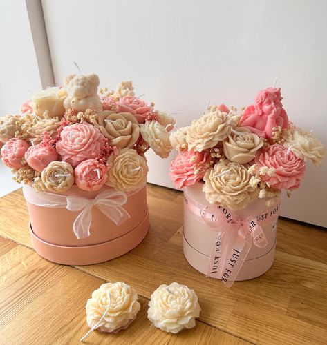 Candle Flower Bouquet, Room Candles, Candle Photography Ideas, Candle Bouquet, Diy Mother's Day Crafts, Winter Christmas Scenes, Candles Aesthetic, Homemade Scented Candles, Diy Room Decor Videos