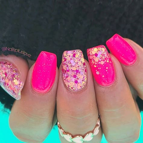 Hot Pink Sparkle Nails, Pink Sparkle Nails, Butterfly Nail Art, Dip Nails, Pink Nail Art, Pretty Nail Designs, Sparkle Nails, Short Acrylic Nails Designs, Butterfly Nail