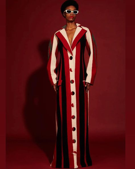 Christian Siriano on Instagram: “The coat of the season! ❤️🖤🤍” Winter Prints, Red Strapless Dress, Couture Hats, Ball Skirt, Full Skirt Dress, Black Strapless Dress, Ruffle Sleeve Dress, 2022 Fashion, Floor Length Gown