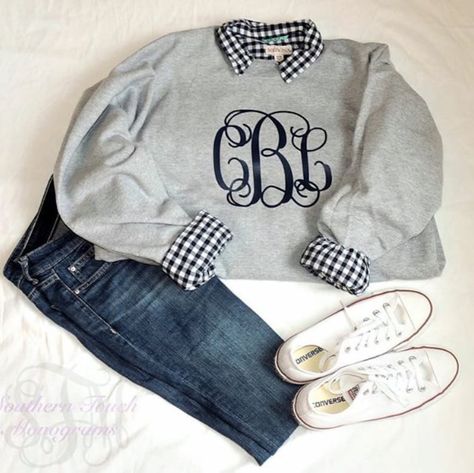 Monogrammed Crewneck Sweatshirt With Large Monogram Bachelorette Party Monogram Crewneck Personalized Sweatshirt Pullover Sweatshirt - Etsy Sweatshirt Monogram Ideas, Monogram Sweatshirt Ideas Vinyl, How To Wear A Sweatshirt, Monogram Sweatshirt Ideas, Classic Preppy Style Women, Fall Outfits Preppy, Monogram Clothes, Monogrammed Sweatshirt, Crewneck Sweatshirt Outfit