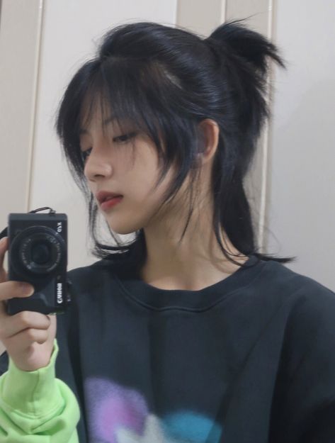 Tomboy Haircut Round Face, Group Chat Photo, Asian Hair Inspiration, Masc Haircuts, Tomboy Haircut, Short Ponytail, Tomboy Hairstyles, Short Hair Tomboy, Hair Inspiration Short