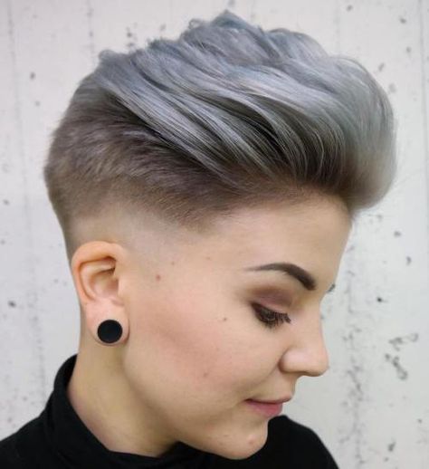 Long Top Fade Haircut For Girls Top Fade Haircut, Edgy Long Hair, Lesbian Haircut, Short Fade Haircut, Tomboy Hairstyles, Girls Short Haircuts, Cute Short Haircuts, Popular Haircuts, Girl Haircuts