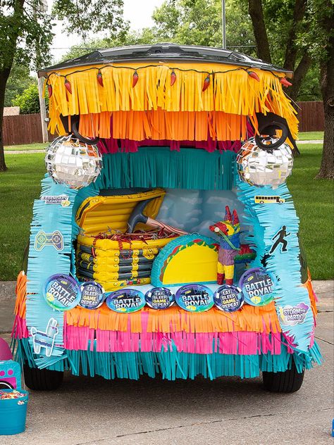 Taco Truck Trunk Or Treat Diy, Taco Truck Trunk Or Treat, Truck Trunk Or Treat, Trunk Or Treat Decorating Ideas, Ideas Salon, Dragons Love Tacos, Taco Truck, Party Planning Ideas, Trunk Or Treat