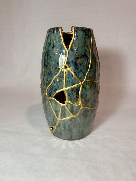 This Kintsugi vase is a beautiful representation of beauty in brokenness, strength in mending. Broken Vase, Kintsugi Tattoo Ideas, Kintsugi Character Art, Kintsugi Aesthetic, Kintsugi Vase, Kintsugi Tattoo, Kintsugi Character, Kintsugi Mug, Kintsugi Bowl