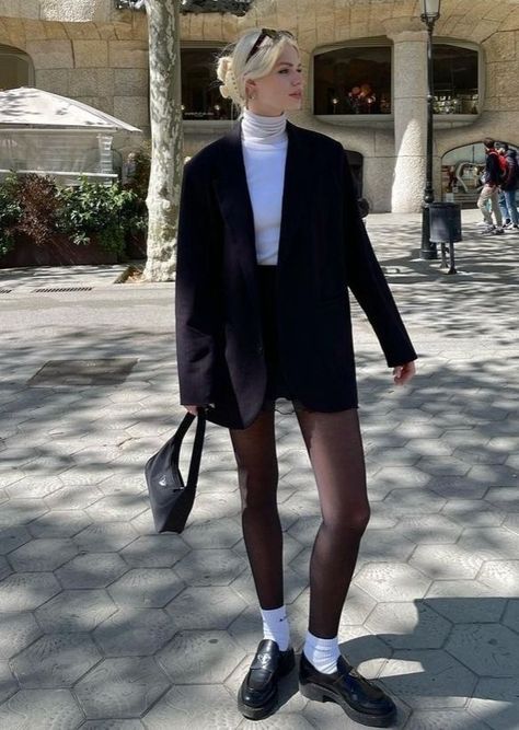 Loafers Outfit, Looks Pinterest, London Outfit, Neue Outfits, Paris Outfits, 가을 패션, Autumn Outfit, Outfit Inspo Fall, Winter Fashion Outfits