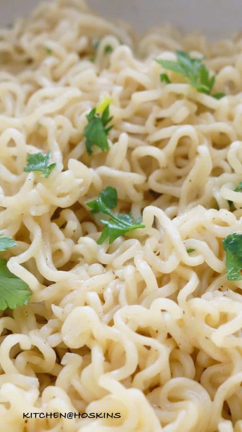 Garlic Butter Ramen Noodles, Buttered Ramen Noodles, Better Ramen Noodles, Ramen Side Dish, Rice Noodle Ramen Recipe, Ramon Noodles Recipes, Garlic Butter Ramen, Butter Ramen Noodles, Ramen Dinner Recipes