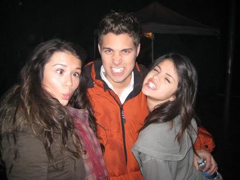 "Another Cinderella Story" set with Drew Seeley Joey Parker, Team Selena, Trinity Taylor, Early 2000s Movies, 2000s Love, Drew Seeley, Movie Behind The Scenes, Luke Benward, Justin Bieber Selena Gomez