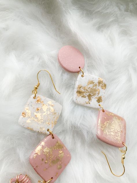 Sparkly Polymer Clay Earrings, Sparkly Clay Earrings, Glitter Clay Earrings, Diy Resin Earrings, Polymer Clay Recipe, Flower Resin Jewelry, Diy Earrings Polymer Clay, Handmade Clay Jewelry, Polymer Earrings