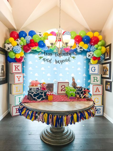 Toy Story Decorations Diy, Toy Story Birthday Decorations, Toy Story Backdrop, Toy Story Party Decorations, 2nd Birthday Party For Boys, Toy Story Baby, Toy Story Theme, Story Birthday, Twin First Birthday