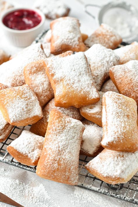 These Vegan beignets are like the classic New Orleans-Beignets, square little pieces of soft, goeey donuts fried in oil and dusted with powdered sugar. Vegan Beignets Recipe, Vegan Beignets, Donuts Fried, French Beignets, New Orleans Beignets, Conscious Plant Kitchen, Smoked Vegetables, Beignet Recipe, Veggie Recipe