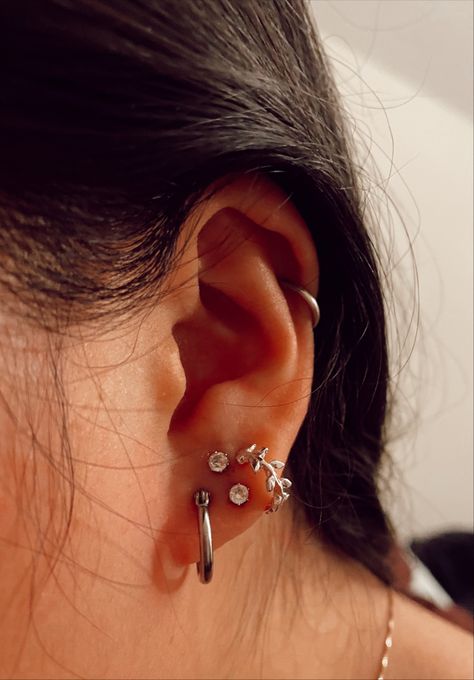 Vertical Stacked Lobe Piercing Vertical Ear Lobe Piercing, Vertical Stacked Lobe Piercing, Stacked Lobe Ear Piercings Simple, Vertical Lobe Piercing, Inner Lobe Piercing, Stacked Piercings Lobe, Stacked Earlobe Piercing, Upper Lobe Piercing Earrings, Vertical Stacked Lobe Ear Piercings