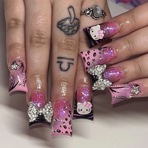 Trashy Nails, Long Nails Design, Junk Nails, Kitty Nails, Press On Nails Long, Acrylic Toe Nails, Black Acrylic Nails, Hello Nails, Punk Nails