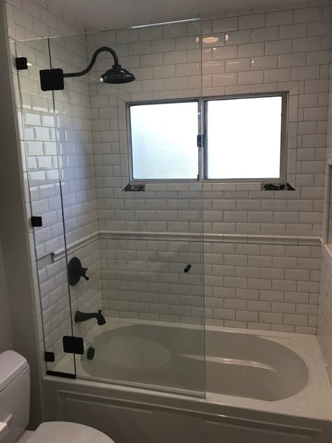 Bathtub With Glass Door, Glass Shower Tub, Tub With Glass Door, Bathroom Tub Shower Combo, Frameless Glass Shower Enclosure, Glass Bathtub, Glass Shower Wall, Bathtub Enclosures, Tub Enclosures