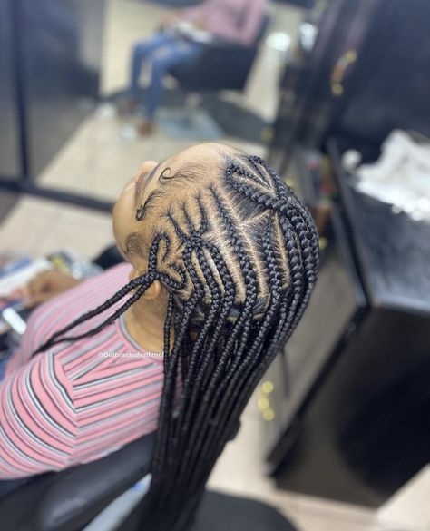 Black Hairstyles Cornrows, Box Braids Bohemian, Heart Shaped Braids, Canerow Hairstyles, Heart Knotless, Heart Cornrows, Cute Protective Styles, Braid Heart, Hairstyles Heart