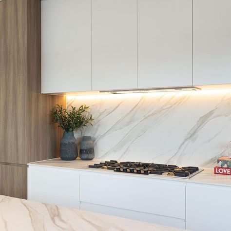 CDK Stone on Instagram: “Close up of Neolith Calacatta Gold. Developed by @visie_properties , @warrenswanston and @halarchitects. ⁣ #neolith #sinteredstone…” Kitchen Calacatta Gold, Neolith Countertop Kitchens, Calacatta Gold Marble Kitchen, Neolith Calacatta Gold, Calacatta Kitchen, Calacatta Gold Kitchen, Neolith Calacatta, Calcutta Gold Marble, Mom Kitchen