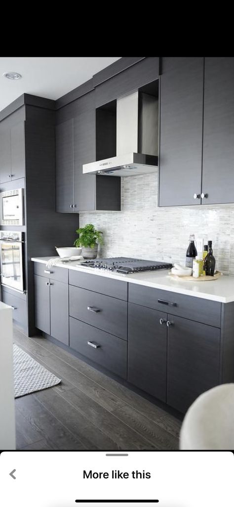 Flat Front Kitchen Cabinets, Modern Grey Kitchen Design, Gray Kitchen Backsplash, Flat Front Cabinets, Modern Kitchen Furniture, Modern Grey Kitchen, Modern Black Kitchen, Kitchen Cabinets Pictures, Kitchen Cabinet Trends