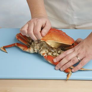 How to Prepare a Whole Dungeness Crab Cooking Dungeness Crab, Blue Crab Recipes, Dungeness Crab Recipes, Types Of White, White Bean Recipes, Crab Boil, Dungeness Crab, Seafood Stew, Northern Beans