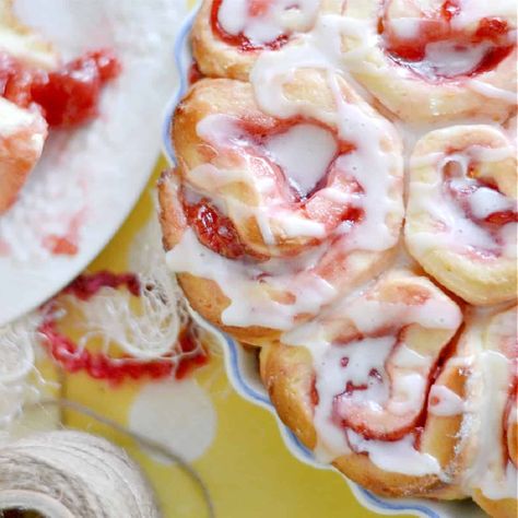 This delicious Easy Homemade Cherry Sweet Rolls Recipe with icing is so Yummy and can be made with many different fillings! Choose what your family likes... A wonderful No Knead Dessert. Orange Glaze Icing, Cherry Cinnamon Rolls, Cherry Sweet Rolls, Cherry Rolls, Old Fashion Recipe, Sweet Rolls Recipe, Glaze Icing, Sweet Roll Recipe, Frozen Bread Dough