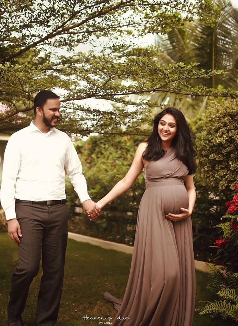 Maternity Photography Kerala, Baby Shower Couple Outfits, Elegant Maternity Shoot, Shower Poses, Pregnant Shoot, Maternity Gown Photography, Shower Pictures, Maternity Shoot Outfit, Pregnancy Dresses