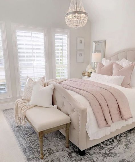 Modern French Bedroom, Bedroom Designs For Couples, Amazing Bedroom Designs, French Bedroom, Pink Bedrooms, Teen Bedroom Decor, Girl Bedroom Decor, Master Bedrooms Decor, Awesome Bedrooms