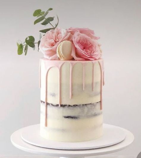 Caramel Mud Cake, Semi Naked Cake, Fresh Flower Cake, Modern Cakes, 40th Birthday Cakes, Birthday Cakes For Women, 50th Birthday Cake, Drip Cake, Types Of Cakes